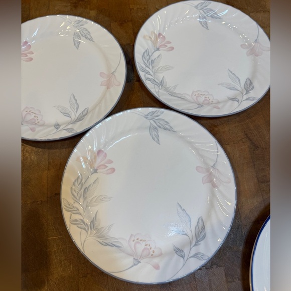 3 Corelle Pink Trio Pink Swirl Floral Dinner Plates 10.25- Set of 3 - Picture 1 of 13